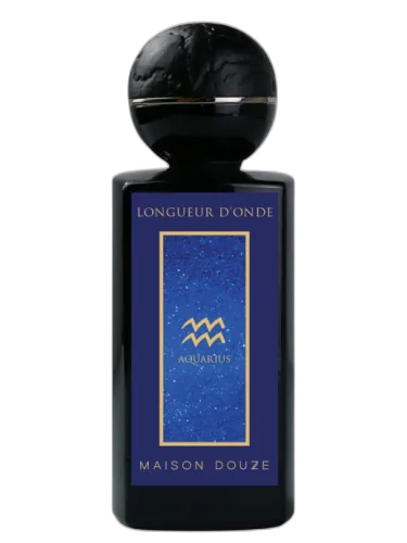 Longueur D’onde Aquarius Maison Douze by Maison Douze