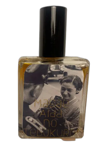 Masae Aida No Tebukuro Phronema Perfumes by Phronema Perfumes